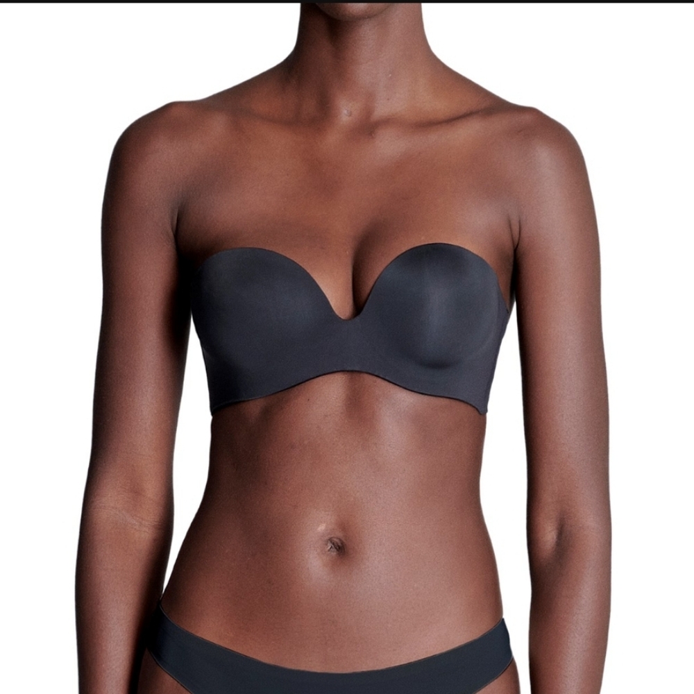SIMONE PERELE ESSENTIAL STRAPLESS PLUNGE BRA IN BLACK/SZ:32B
